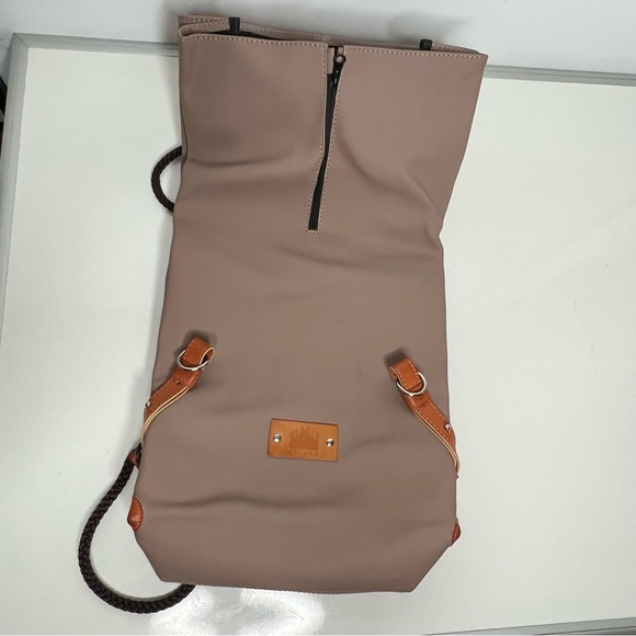 Duomo Milano Beige Backpack - Picture 6 of 9